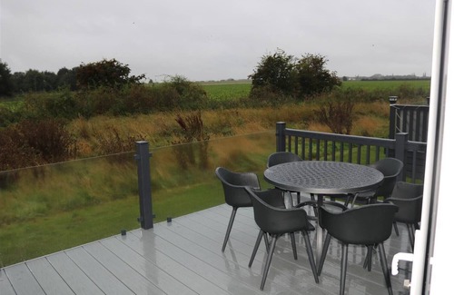 Tattershall Casa | Brand-new Luxury Lodge with Hot Tub (no pets) - 3 bedrooms - 2 bathrooms