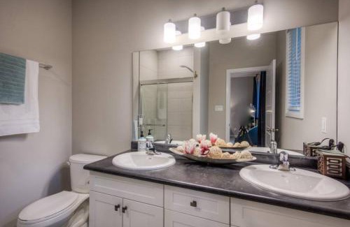 Rosemount Casa | BRAND-NEW LUXURY SUITE in DOON SOUTH, min to 401