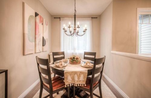 Rosemount Casa | BRAND-NEW LUXURY SUITE in DOON SOUTH, min to 401