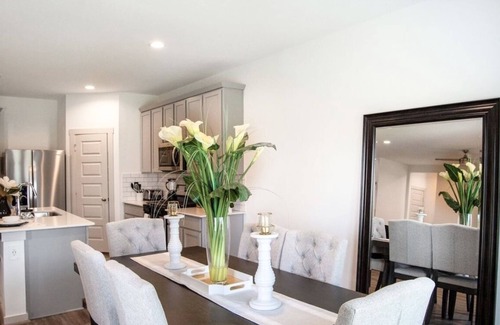Missouri City Casa | Brand New Luxury Smart Model Home 25 min to Galleria