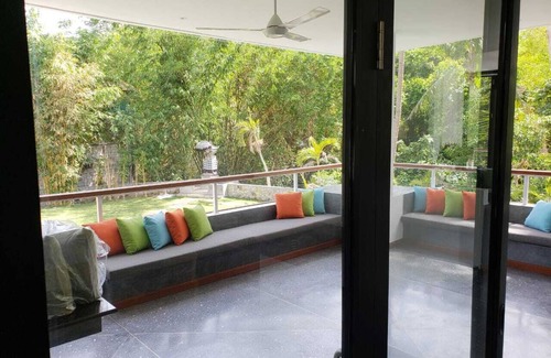 Peliatan Villa | Villa de lujo a estrenar, con espacio abierto brillante