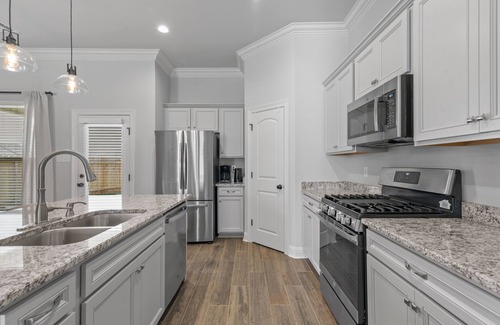 Shreveport Casa | Brand New Modern Farmhouse