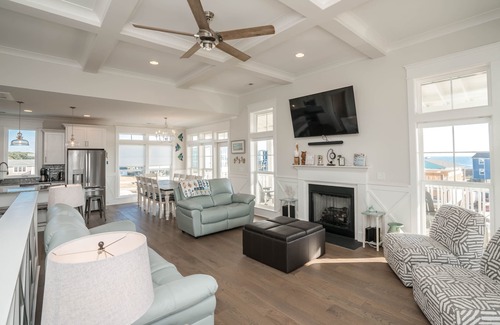Yaupon Beach Casa | Brand New Modern Home with Private Pool Near Pier & Beach. Y Knot