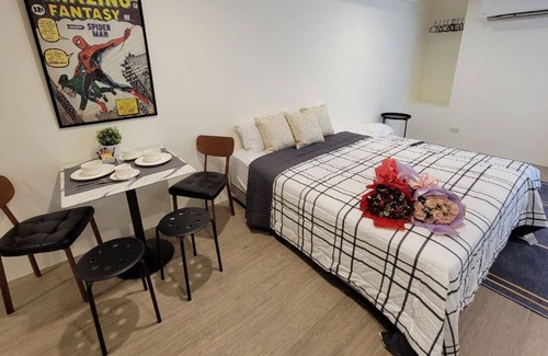 Las Pinas Apartamento | Brand New Modern Las Pinas Alabang Unit