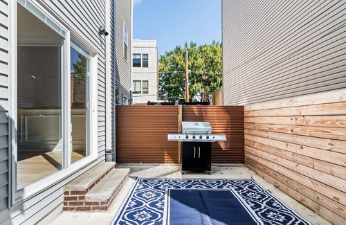 Point Breeze Casa | BRAND NEW Modern Philly Dream Home - Near Hospitals, Shopping, Transit -Room #3