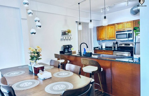 Downtown Memphis Apartamento | BRAND NEW Modern Spacious Loft in Downtown with free parking