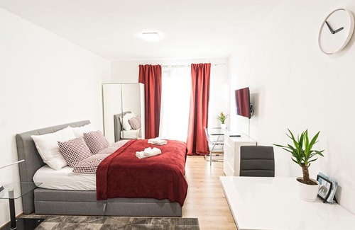 Malesice Apartamento | Brand New Modern Stylish Apartment + parking & balcony