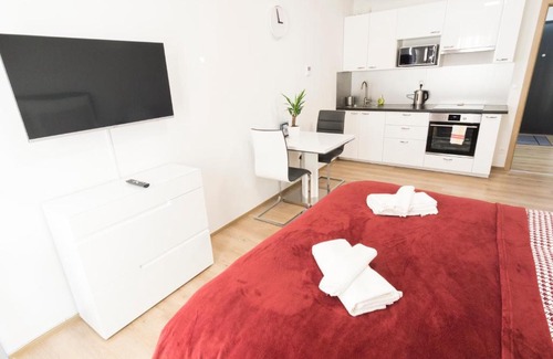 Malesice Apartamento | Brand New Modern Stylish Apartment + parking & balcony