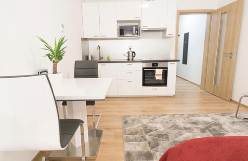 Malesice Apartamento | Brand New Modern Stylish Apartment + parking & balcony