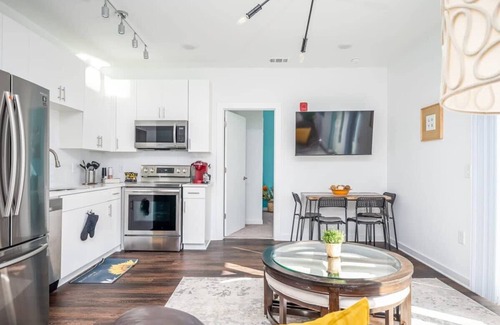 Old Fourth Ward Condominio | Brand New Parkview with Balcony in Old Fourth Ward