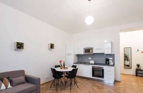 Zizkov Apartamento | Pragueforyou ❤ RE06 ❤ Precioso apartamento central