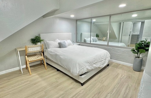 Makiki Condominio | Brand new remodeled fully furnished 2 story loft monthly rental at 3800/mo!