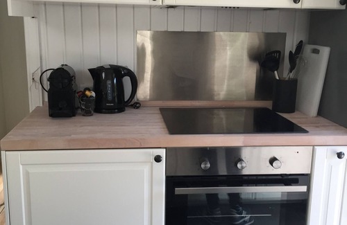 Gilleleje Cabaña | Nueva casa de campo renovada para 10 personas a solo 500 metros del agua