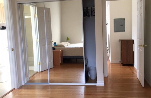 Richmond District Cabaña | A estrenar renovado separado un nivel dos camas dormitorio dos unidad de baño
