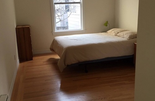 Richmond District Cabaña | A estrenar renovado separado un nivel dos camas dormitorio dos unidad de baño