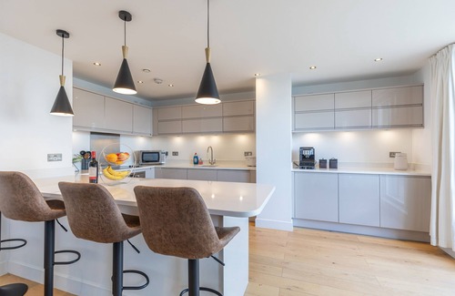 Seafront Apartamento | BRAND NEW | SEA VIEW | ROOF | Free Parking