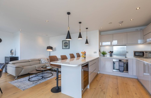 Seafront Apartamento | BRAND NEW | SEA VIEW | ROOF | Free Parking