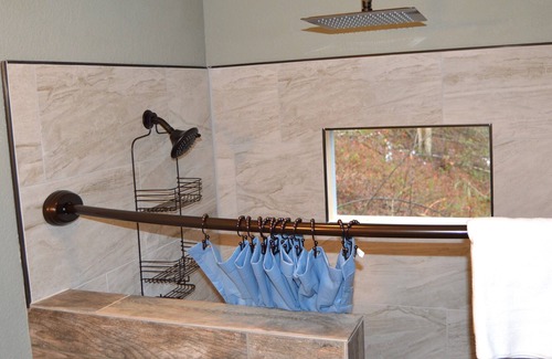 Gatlinburg - Pigeon Forge Chalet De Esquí | BRAND-NEW! SISTER CHALETS - GAME ROOM, HOT TUB, PRIVATE LOT - 8 MINS TO PARKWAY!