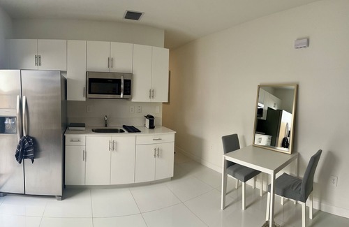Princeton Apartamento | Brand New South Miami Getaway. 5 minutes away from Biscayne Bay.