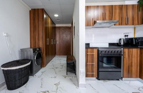 Al Hamra Village Apartamento | Brand New Studio With Canal View