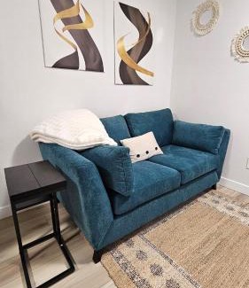 Regina Apartamento | Brand New Stylish Heartland Suite!