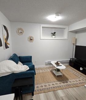 Regina Apartamento | Brand New Stylish Heartland Suite!