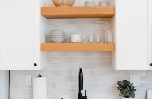 Hidden Valley Apartamento | BRAND NEW Sunny Casita. Bike to the beach