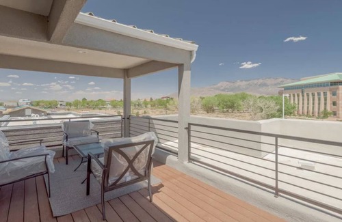 Alamedan Valley Casa | Brand New Three Bedroom with views for days!