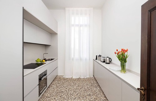 Dorsoduro Apartamento | Brand New, Top Located, Super Spacious, Luxury Home