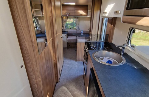 Cylch-Y-Garn Chalet De Esquí | Brand new Touring Caravan Sited all Setup Ready