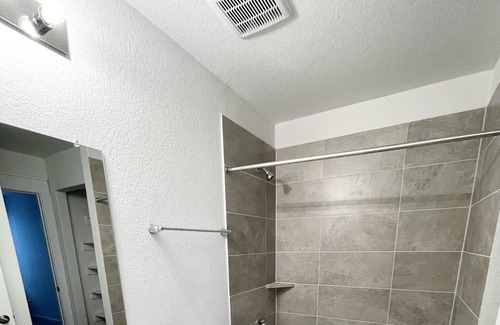Del Valle Casa | Brand new townhouse and brand new appliances to live!