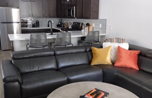Truckee Casa | Brand New Truckee Townhome 5 Mins from Downtown