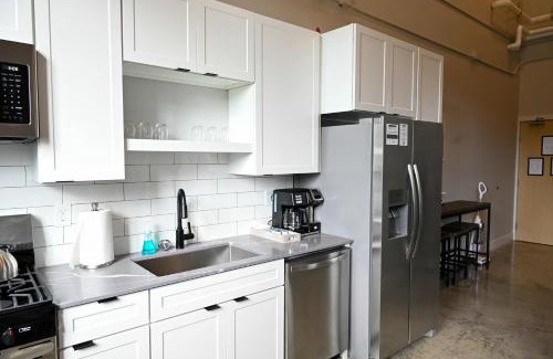 Historic Southwest Apartamento | Brand New Urban Loft Free Parking Close To Mayo