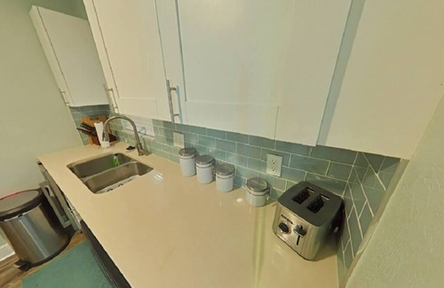 North Redington Beach Condominio | BRAND NEW-CONDO-POOL/GYM/ROOFTOP DECK-WALKING DISTANCE BEACH/PARK/SHOPS