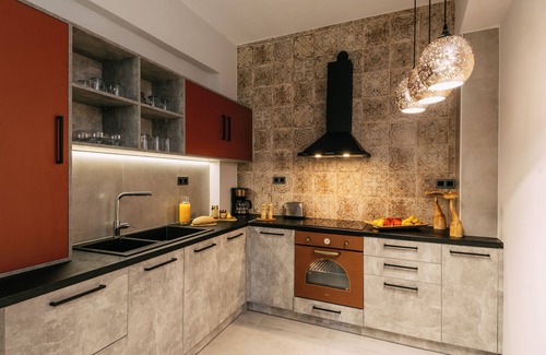 Agia Villa | Villa a estrenar en Olvini, piscina privada, ideal para familia, diseño moderno