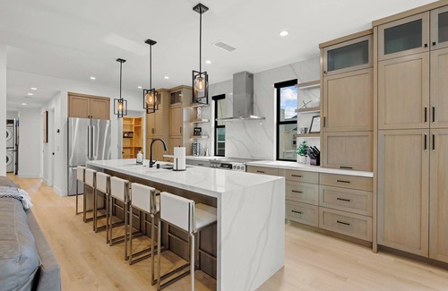 South Mission Beach Condominio | Brand New w/ Luxury Amenities | AC | Fire Pit | Walk to Beach, Bay, Shops, Eateries
