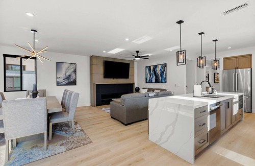 South Mission Beach Condominio | Brand New w/ Luxury Amenities | AC | Fire Pit | Walk to Beach, Bay, Shops, Eateries