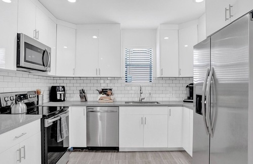 Progresso Village Villa | ★BRAND NEW★ ‘Water Zen’ 3/2.5 Villa by BEACH & DT
