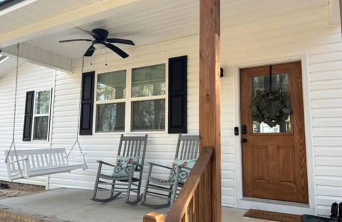 Liberty Hill Casa | Brand new waterfront house for rent on Lake Wateree