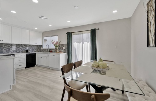 Cypress Casa | BRAND NEW welcoming 3BD house with HIGH SPEED WIFI
