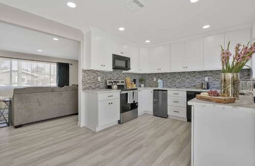 Cypress Casa | BRAND NEW welcoming 3BD house with HIGH SPEED WIFI