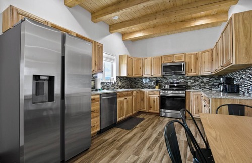 Ranchos De Taos Casa | Brand New Whole 2 Unit 3 Bedroom Gorge/Mountain Getaway with Hot Tub