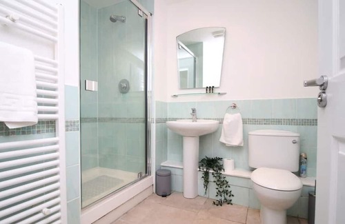 Bristol Floating Harbour Apartamento | Brandon Hill Villa by Mia Living (2 bedroom apartment with private terrace)