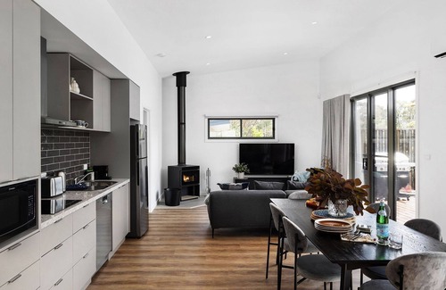 Eganstown Casa | Brandy Hot Forest Retreat - 16 guests | Free Wifi