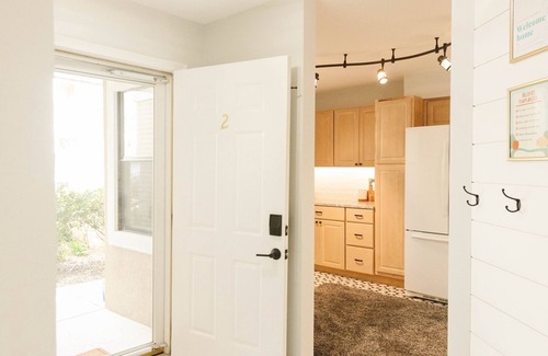 Table Rock Condominio | *Branson Boho 1* Gated on GROUND FLOOR FULLY REDONE 2 king beds, 2 full bath!!!