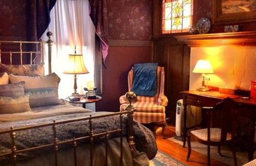 Charleston Cama Y Desayuno | Brass Pineapple Inn