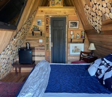 Powell River Chalet De Esquí | Bratty Catty Cabin