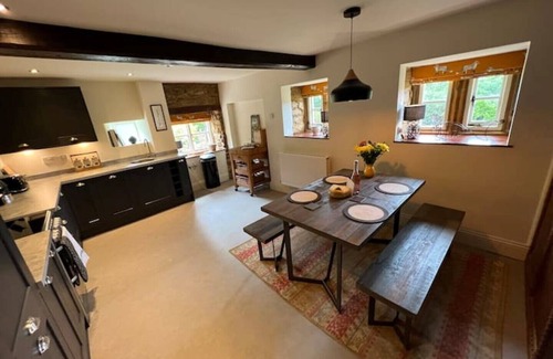 Braunston Cabaña | Braunston Manor Cottage: 4-poster beds & ensuites