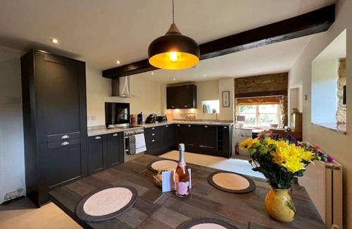 Braunston Cabaña | Braunston Manor Cottage: 4-poster beds & ensuites