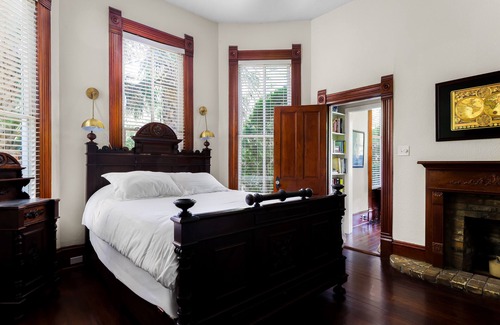 Clarksville Cama Y Desayuno | Brava House Bed and Breakfast